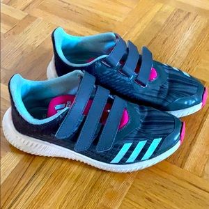 Adidas running shoes: girls